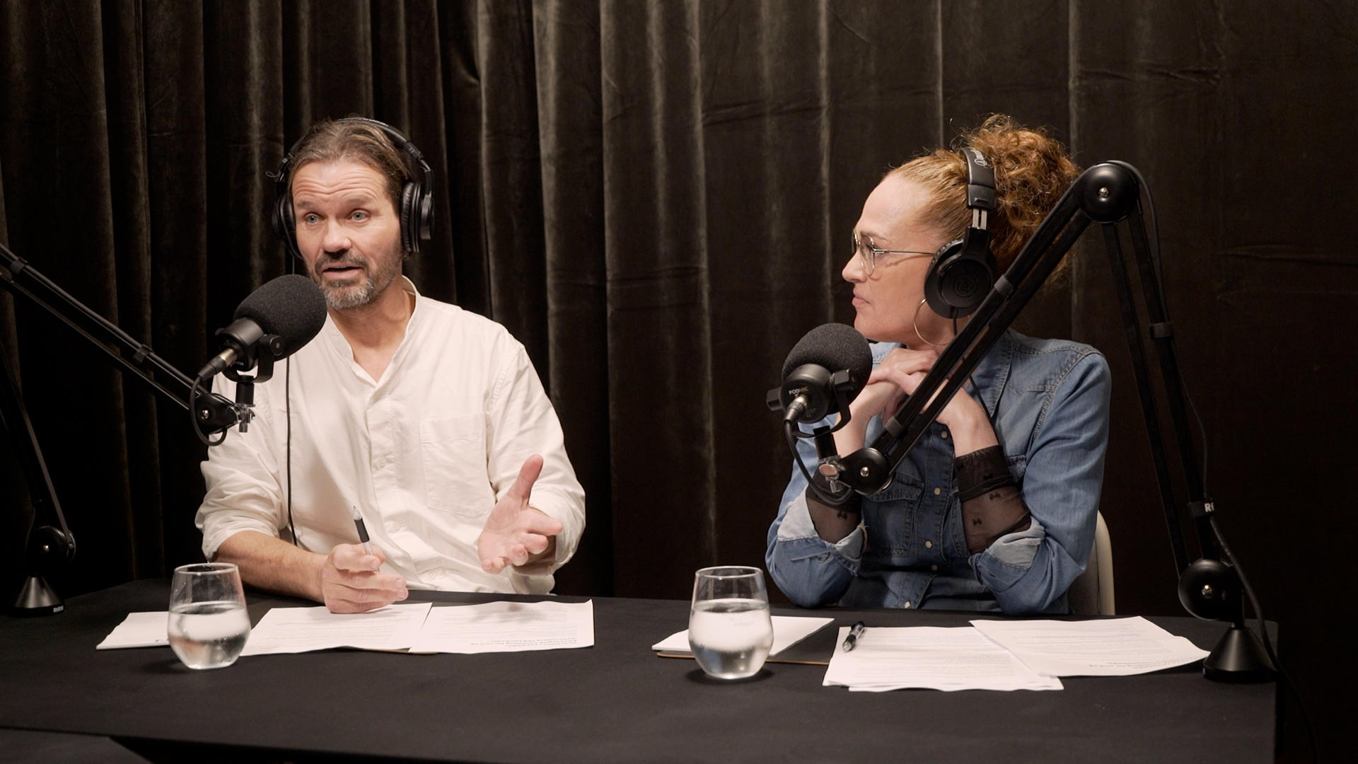 Til højre: ESG-specialist Charlotte Bach Petersen, til venstre: Ole Reinsborg, Udviklingskonsulent i Business Esbjerg